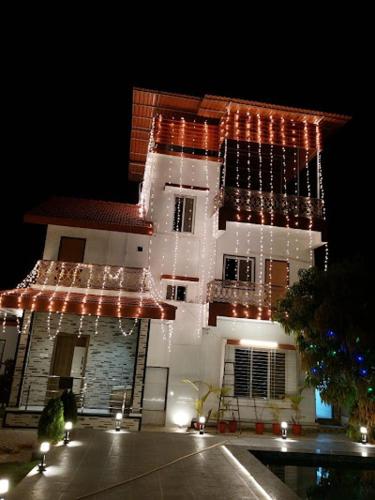 Amex villa 4bhk alibaug – khách sạn tại Kurul