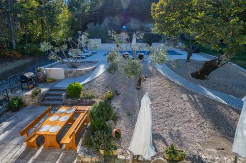 حديقة, Villa Viktor, a wonderful rustic villa close to the beach in Kranjci