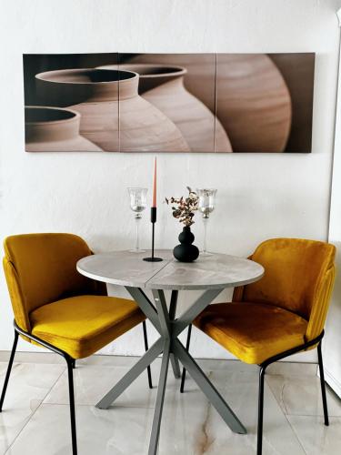 Exquisite-Suite für Comfort & Gemütlichkeit Parkplatz ,Terrasse, WLAN (Exquisite-Suite fur Comfort & Gemutlichkeit Parkplatz ,Terrasse, WLAN) in Niedernhausen