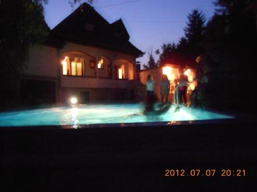 Pool, B&B Villa Pipacs in Feketic