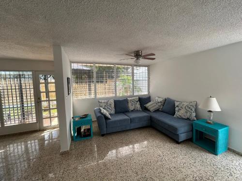 Cozy house with sea view!