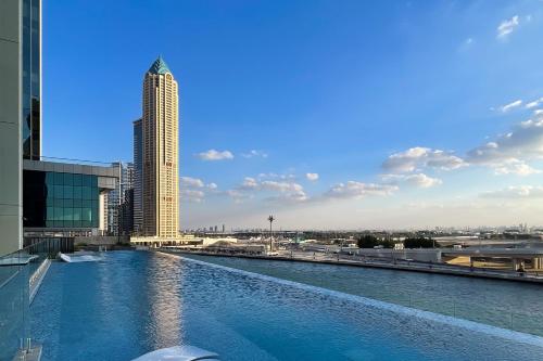 Luxury Top Floor Apt with Sea & Burj Khalifa View - image 12