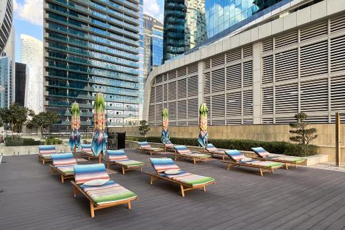 Luxury Top Floor Apt with Sea & Burj Khalifa View - image 11