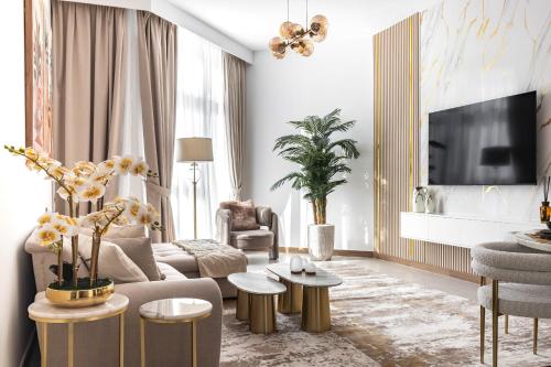 Luxury Top Floor Apt with Sea & Burj Khalifa View - image 7