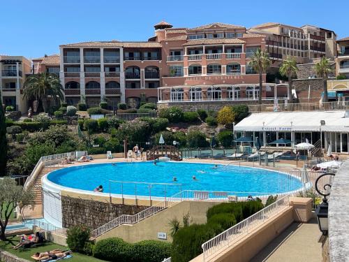 Swimming pool, Appartement Cap Esterel 4/5 personnes in Le Dramont