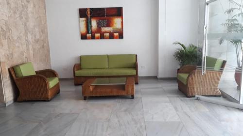 Apartamento entero con vista al mar in El Laguito