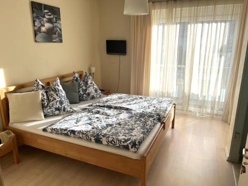 1 queen bed
