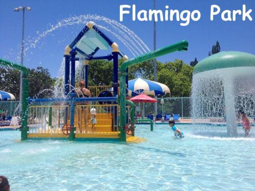 Bikini Lodge - image 10