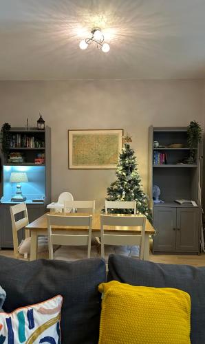 Cotswold Chapel, sleeps up to 5 in kingsize beds in Chipping Norton