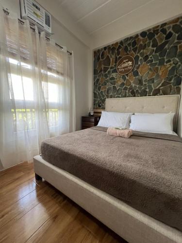1 queen bed