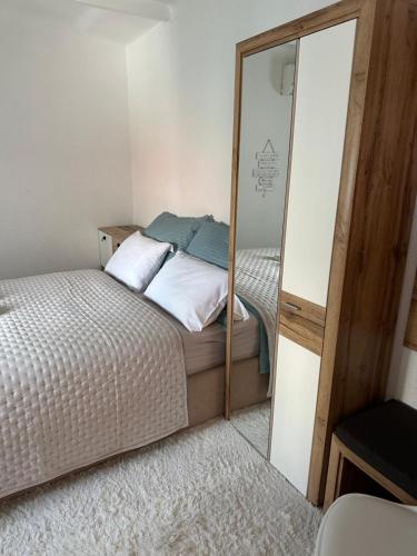 Lucky Star Apartments in City Center 2