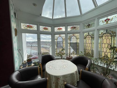Headlands Hotel - image 11