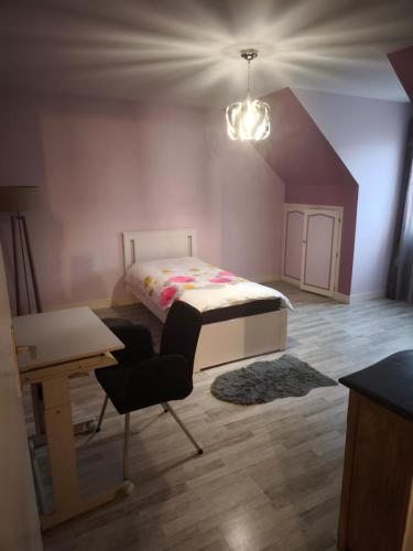 MAISON Aéroport CDG Parc des expos Villepinte Bourget Astérix (MAISON Aeroport CDG Parc des expos Villepinte Bourget Asterix) in Goussainville