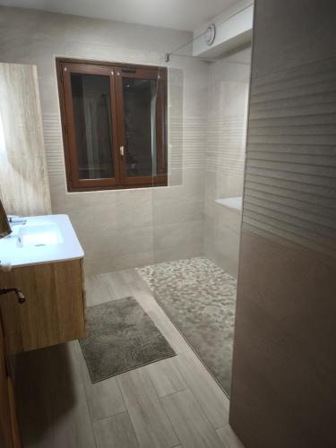 MAISON Aéroport CDG Parc des expos Villepinte Bourget Astérix (MAISON Aeroport CDG Parc des expos Villepinte Bourget Asterix) in Goussainville