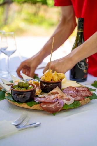 Vesuvio Inn Bed & Wine Experience - image 6