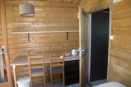 Зручності, Hotel Camping sur Yonne in Корбіні