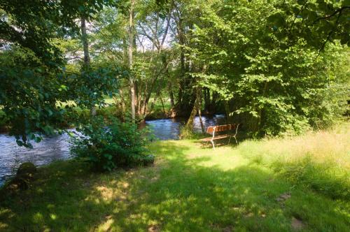 Навколишнє середовище, Hotel Camping sur Yonne in Корбіні