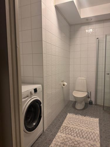 Apartment with sea view on top floor, Тромсё (фото 8)