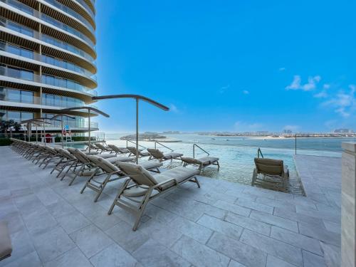 Exclusive Beachfront 2 Bed with Pool & Palm View - image 13
