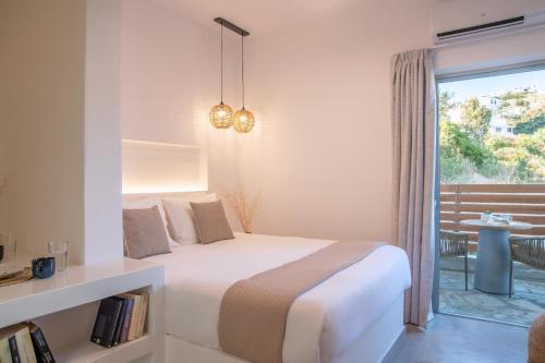 บริการและสิ่งอำนวยความสะดวก, Niriis Mountain View Studio Kymo Batsi in แอนโดรส