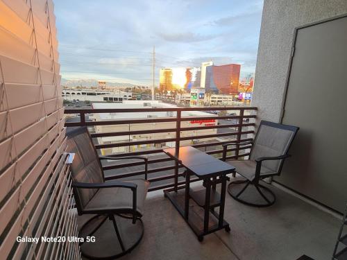 Modern One room Flat in the Beautiful Las Vegas City Modern One room Flat in the Beautiful Las Vegas City