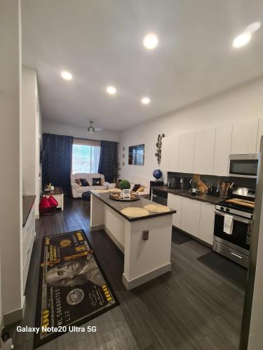 Modern One room Flat in the Beautiful Las Vegas City Modern One room Flat in the Beautiful Las Vegas City