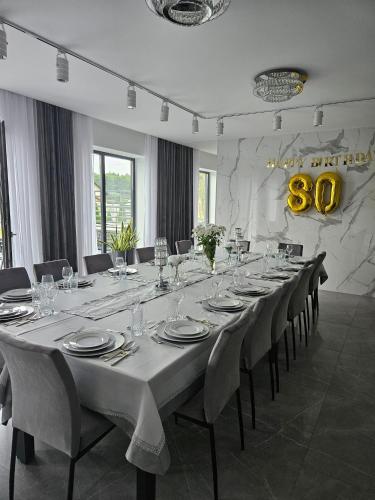 Sunrise Wola Mokrzeska Sala Bankietowa i Apartamenty in Garneka