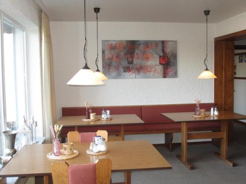 Exterior view, Pension Talblick in Hochst i. Odw.