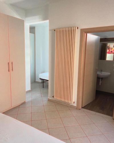 One-Bedroom Apartment (6 Adults) image 8