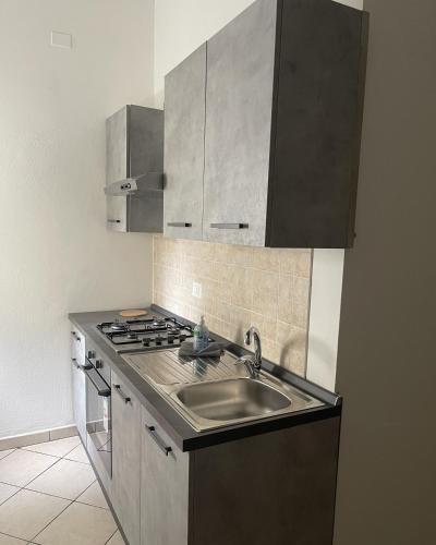 One-Bedroom Apartment (6 Adults) image 2