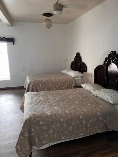 2 double beds