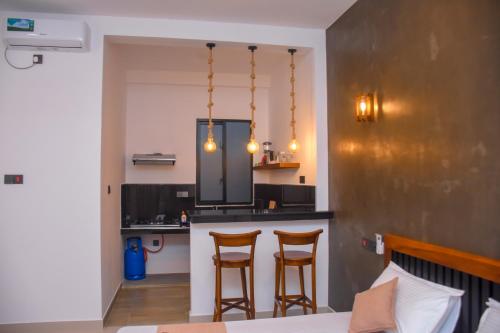 Deluxe Double Room image 10