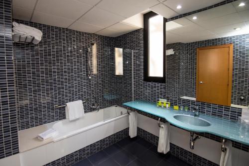 Triple room