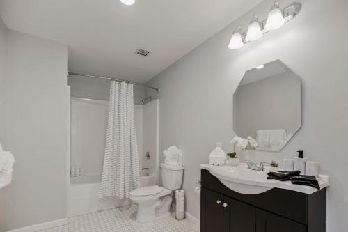 Cozy 1BR Parking, Rooftop, Near Arrowhd & TMobile, Kansas City (foto 3)
