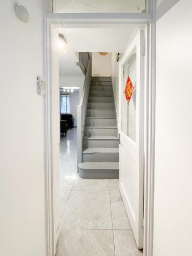 Beautiful 2 large bedroom house in London zone 2, Londýn