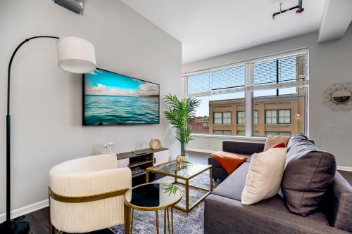Chic 2BR-Parking, Rooftop,Near Arrowhd & TMobile, Kansas City (foto 2)