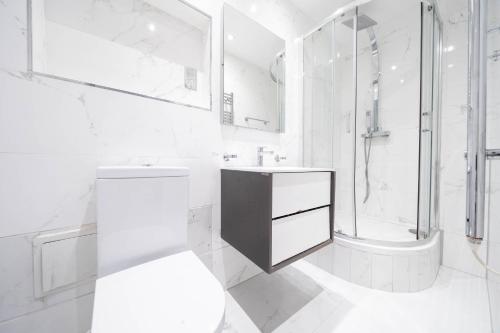 Marylebone 4 Bedroom Apartment - image 4