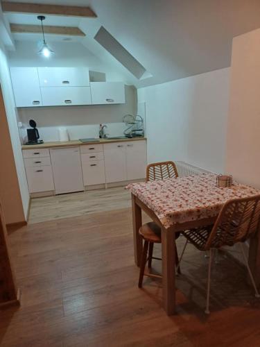 Apartamenty - Stara Stajnia - Na krańcu Świata (Apartamenty - Stara Stajnia - Na krancu Swiata) in Milkow