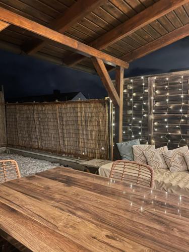 Kilátás, Stylisches Apartment mit Dachterrasse und Whirlpool in Gersthofen