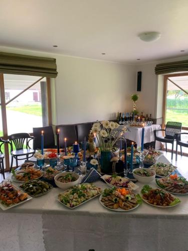 Eten en drinken, Viestarti in Iecava