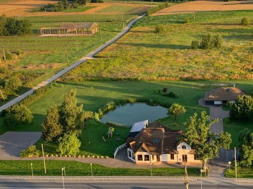 Buitenkant, Viestarti in Iecava