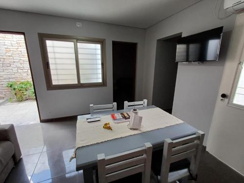 One-Bedroom Apartment image 4