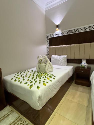 Sunshine Pyramids INN - image 4