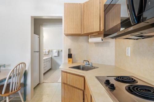 บริการและสิ่งอำนวยความสะดวก, Parmer's Resort in ลิตเติล ทอช คีย์ (FL)