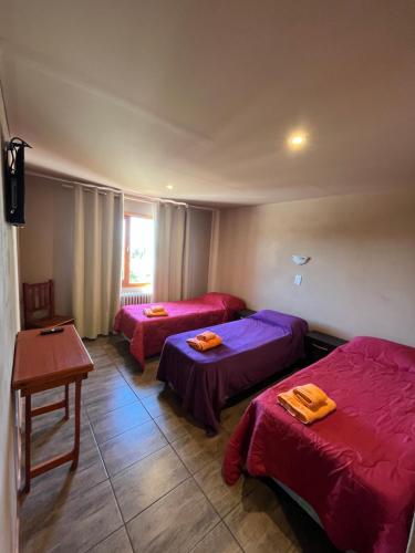 3 twin beds