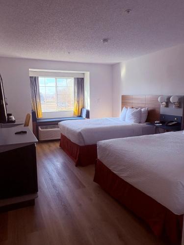 Microtel Inn and Suites DIA - image 10