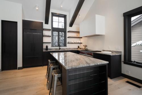 Ski-In and Out Townhome with Hot Tub by Arrow Bahn Lift! - main image