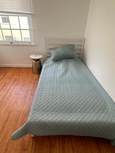 Cute room in best area of Hollywood, Los Angeles (photo 10)