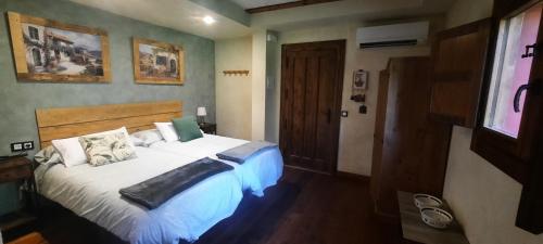 2 twin beds