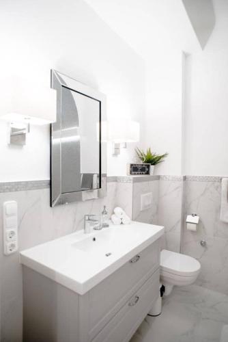 Apartment image 10